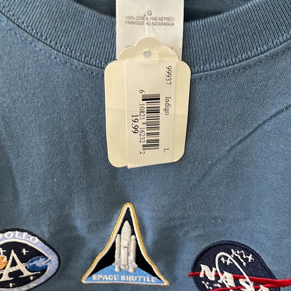 NASA Kennedy Space Center Shirt. New with Tags. Men’s t-shirt. Medium - Picture 4 of 5